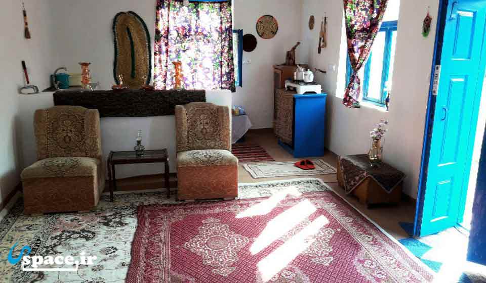 نمای داخل اتاق اقامتگاه بوم گردی بیجار - نصرت آباد - هنزنی - تالش - گیلان